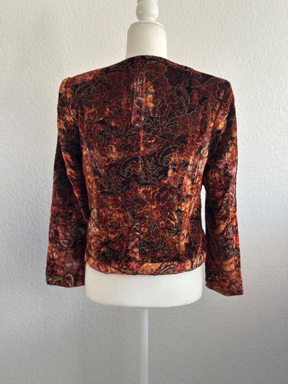 Vintage Floral Tapestry Jacket Blazer Women's Red Gold Brocade Long Sleeve - Picture 6 of 7